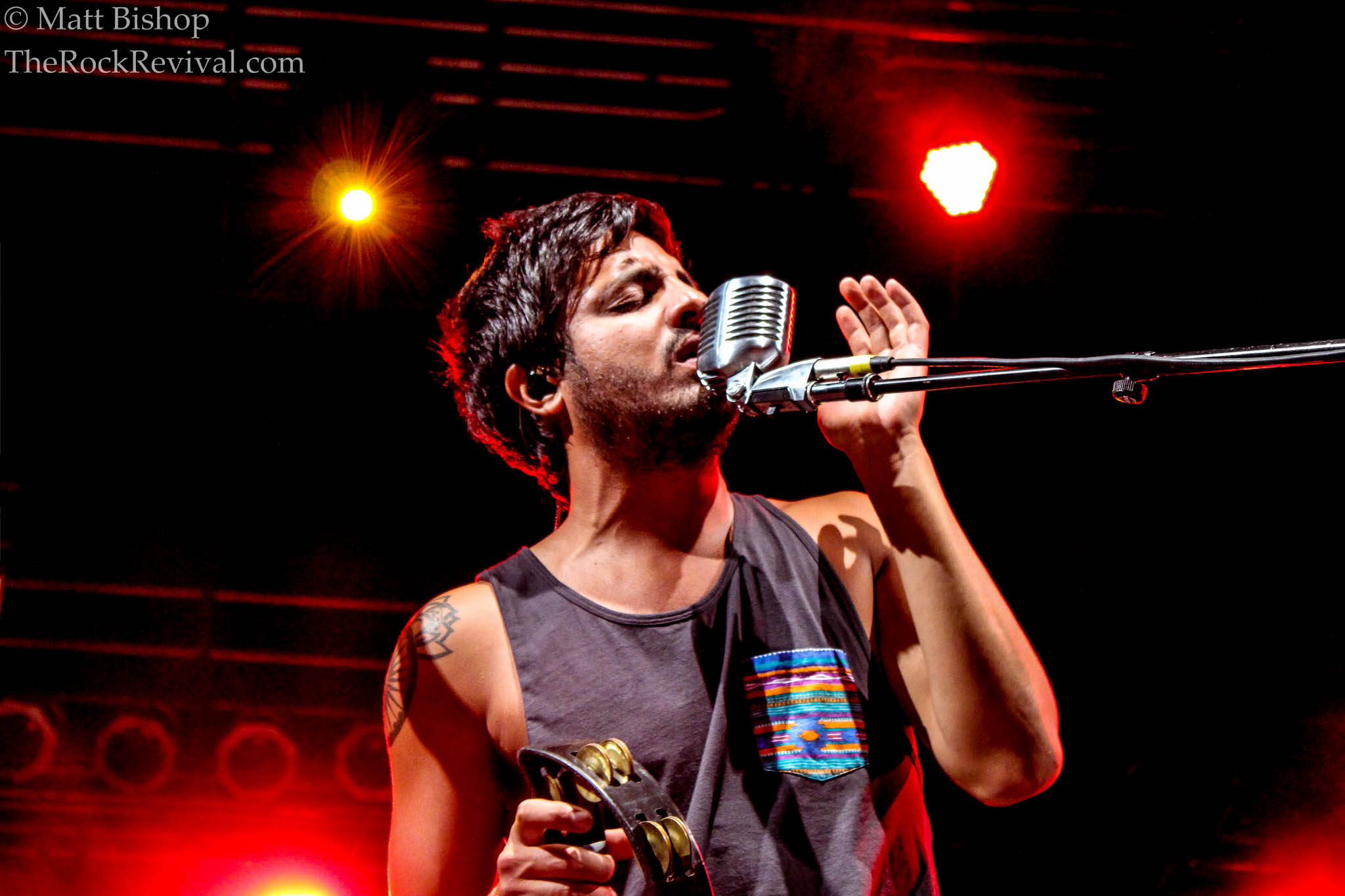 YOUNG THE GIANT – Live Photo Gallery