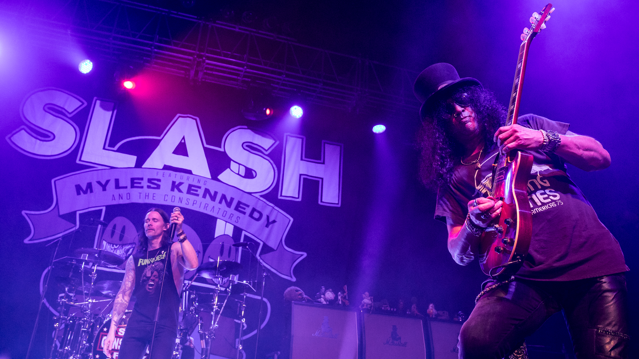 Slash Shreds At New North Seventh, Formerly Electric Factory, On Living The Dream Tour