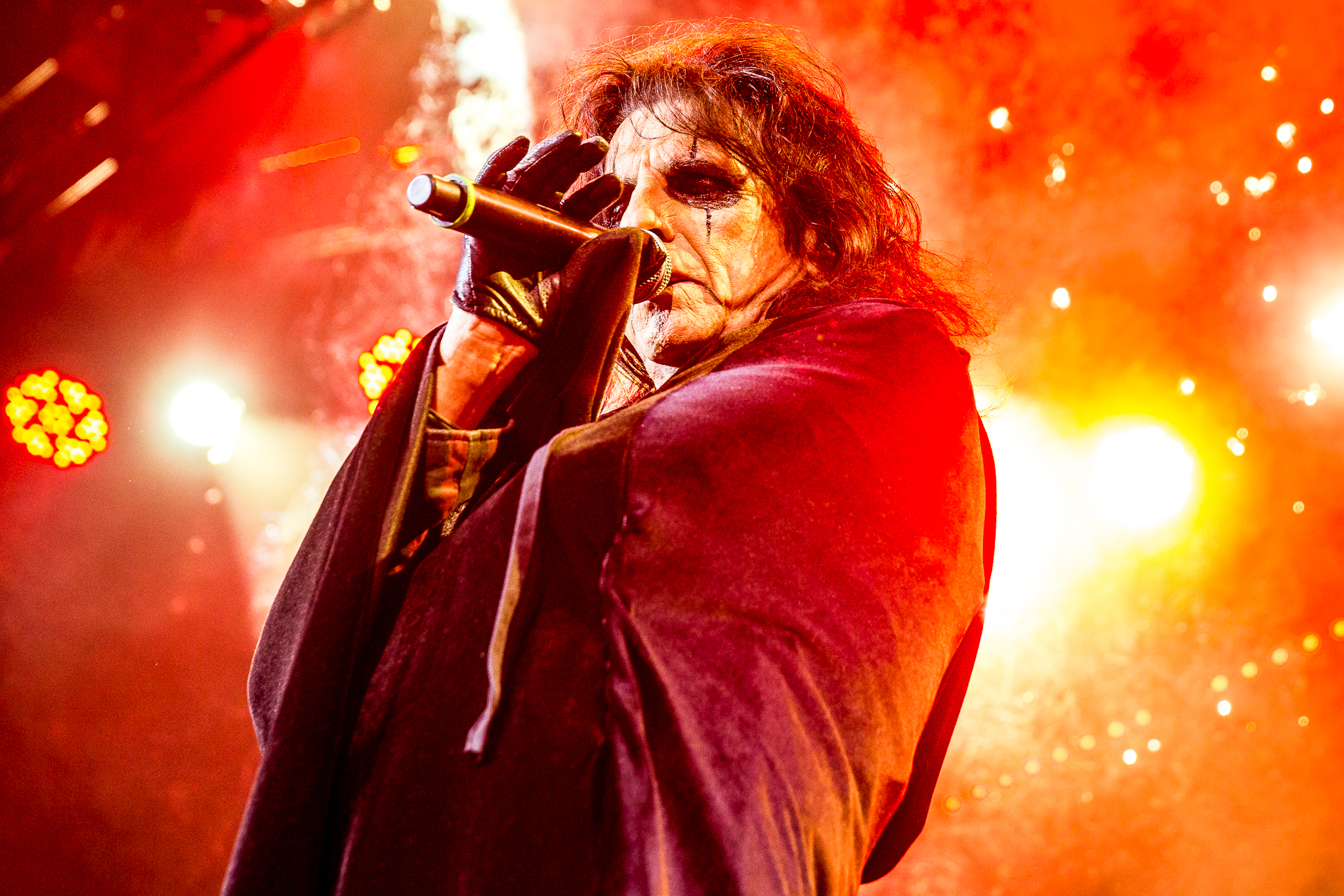 Alice Cooper, Halestorm Announce Co-Headlining Tour With Motionless In White