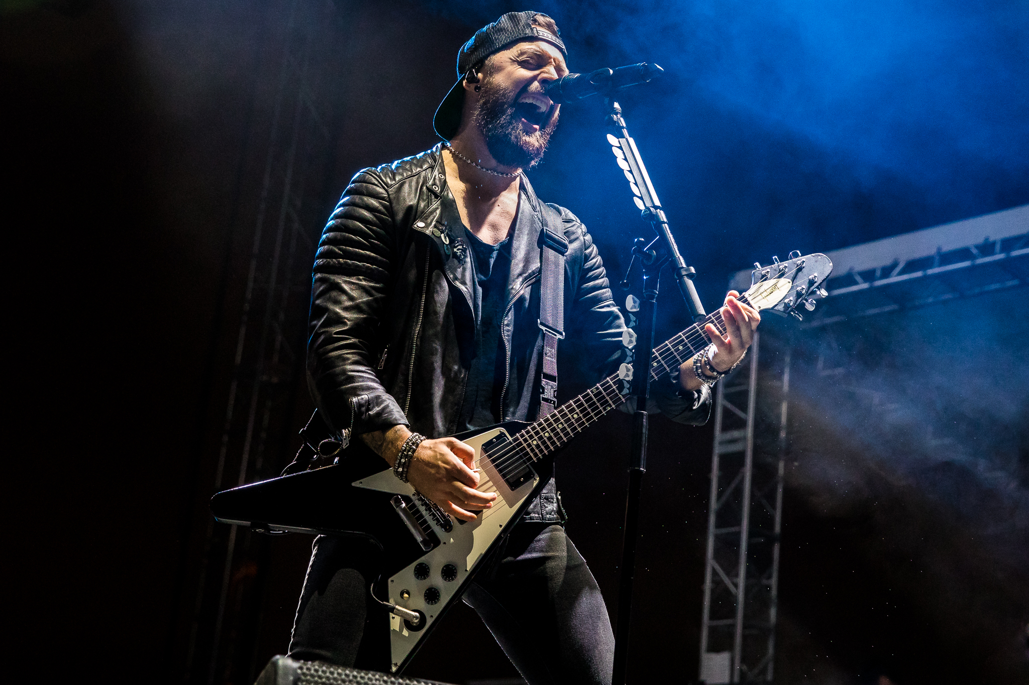 Bullet For My Valentine Announce New Album, Premiere First Single “Knives”