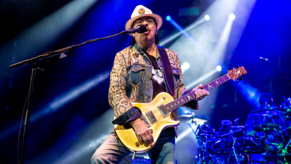 Santana live [Credit: Matt Bishop]