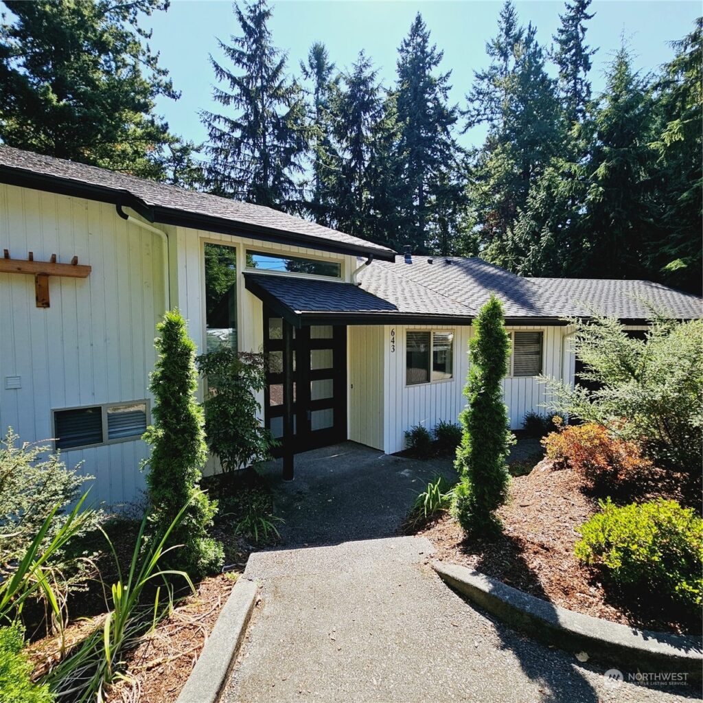 Dave Grohl Seattle house for sale 2023 Foo Fighters