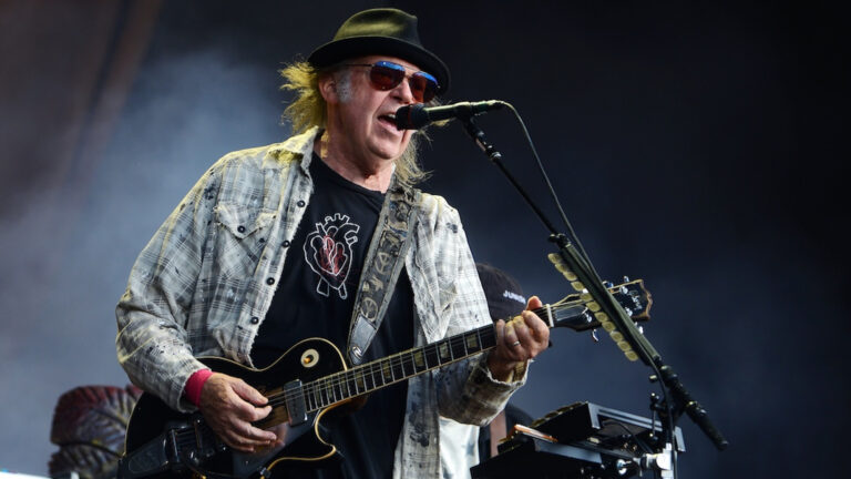 Neil Young Crazy Horse 2024 tour