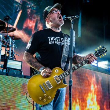 Staind live
