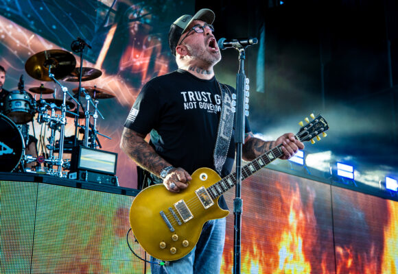 Staind live
