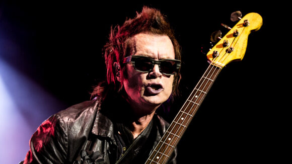 Glenn Hughes Retires from Touring Heart Surgery Glenn Hughes Retires from Touring Heart Surgery
