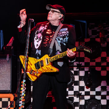 Rick Nielsen Leaves Stage for Medical Issue 2026 Rick Nielsen Leaves Stage for Medical Issue 2026