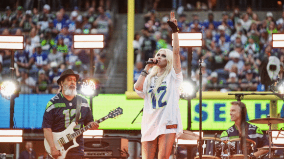 Soundgarden Taylor Momsen Mike McCready NFL Halftime Seahawks Game Video